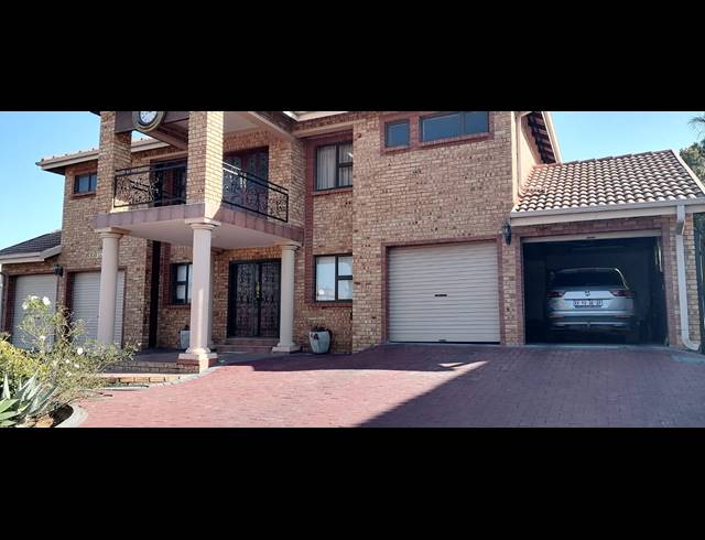 3 BEDROOM APARTMENT TO LET IN AMBERFIELD RIDGE